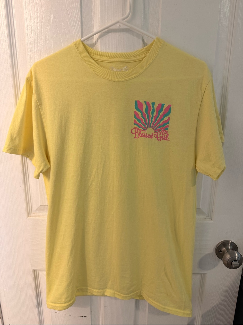 Blessed Girl Be The Light Matthew 5:14 Graphic Tee Yellow Retro Sunburst Size M